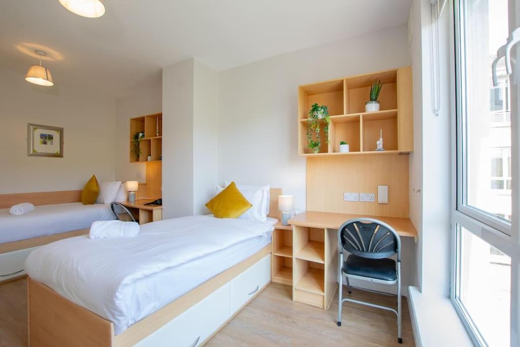 89 - Spacious Townhouse By Shortstays